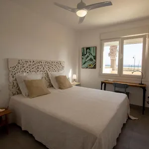 apartamento-en-primera-lnea-de-playa-tarifa.es-andalucia.com/